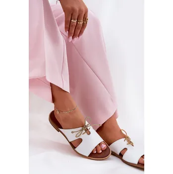 Dámské pantofle Dámské kožené sandály na plochém podpatku Zazoo 3022 Barva: Bílá, Velikost: 37