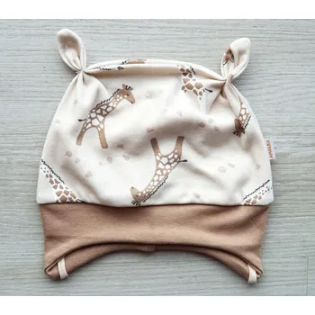 Kojenecké oblečení AMÁLKA Bavlněné nejmenší čepičky oříškové, žirafy Velikost: 50-56