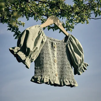 Dětská móda Reserved - Krátký top se spadlými rameny - světle olivová - 434DA-81X - 434DA-81X-164