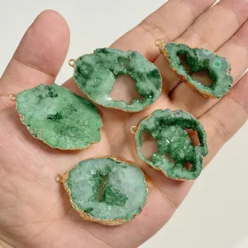 Přívěsek Křišťálový přívěsek s okrajem ve zlaté barvě | Zlatý přívěsek, Náhrdelníková drůza - Č.15 35-50mm