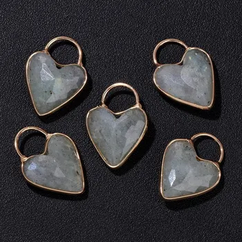 Přívěsek 1-3 ks Minerální přívěsek s motivem srdce | přívěsek na krk, šperk - Č. 6 Labradorit , 1 kus