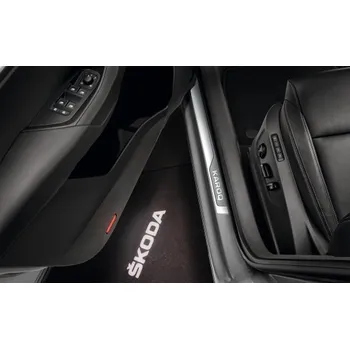 Autodoplněk Škoda Karoq: Dekorativní kyty prahů - hliníkové