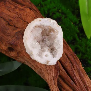 Přírodní kámen Achátová geoda s barevným elektroplátováním | přírodní dekorace | minerální kámen - Bílý