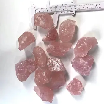 Sběratelství Růženín přírodní surový kámen | minerální kámen | růžový křemen - 2-6 cm , 90-100g (2-5ks)