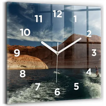 Hodiny Velké čtvercové nástěnné hodiny s motivem osoby na vodních lyžích 30x30 cm