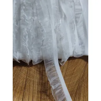 Textilní guma Pruženka s volánkem šíře 17 mm barva bílá