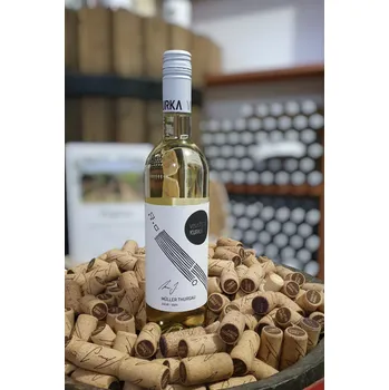 Víno Müller Thurgau 2024, moravské zemské víno, Vinařství Kurka, suché