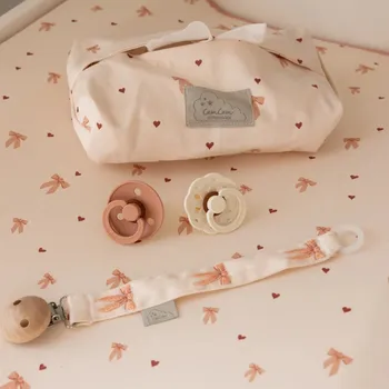 klip na dudlíky CAM CAM COPENHAGEN Klip na dudlík s výšivkou GOTS Bows