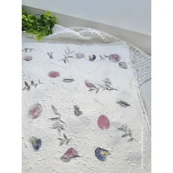 Umělecký papír Olino Paperworks Int BV Morušový papír s vlisovanými listy a lístky 04 Velikost: 23x32 cm