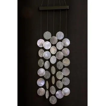 Dekorace do dětského pokoje Mitra Bali Závěsná zvonkohra z Bali, bílé lastury, 85 cm