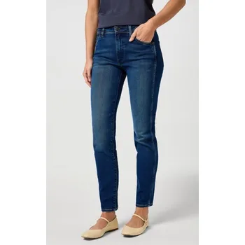 Kalhoty Wrangler PIPER SUBTLE SHADOW Velikost: W33-L32