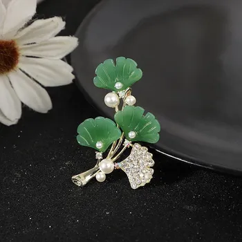 Brož Brož - Zelené listy ginkga