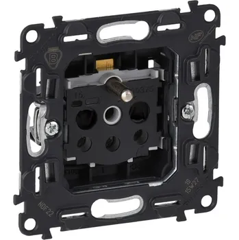 Elektrická zásuvka Zásuvka Valena Allure, clonky Legrand 753180