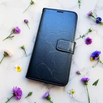 Flipové pouzdro MEZZO Book – iPhone 16e, medvídek, černé (Flipové pouzdro MEZZO Book s vyraženým motivem medvídka pro Apple iPhone 16e – černé)