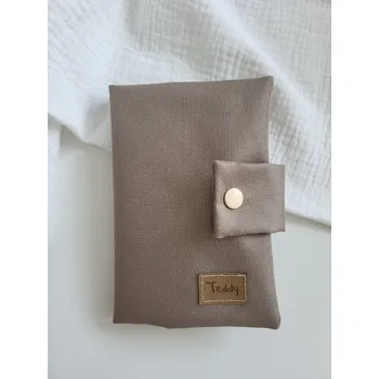 Obal na doklad Obal na očkovací průkaz hnědá