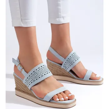 Dámské sandále Světle modré děrované sandály na klínku 7210BL Velikost: 37