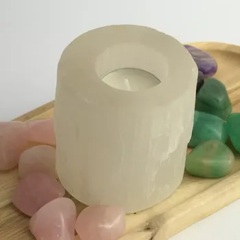 Selenitový svícen válec - kouzlo klidu pro Váš domov