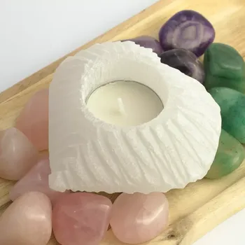 Selenitový svícen srdce zig zag - harmonie, klid a láska pro Váš domov