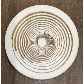 Podtácek Dřevěný podtácek se spirálou