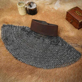 Karnevalový kostým Lord of Battles Kroužkový závěs helmy nýtované kulaté kroužky střídavě s pevnými plochými Ø 9mm