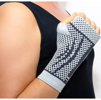 At53044r (M) ortéza zápěstí