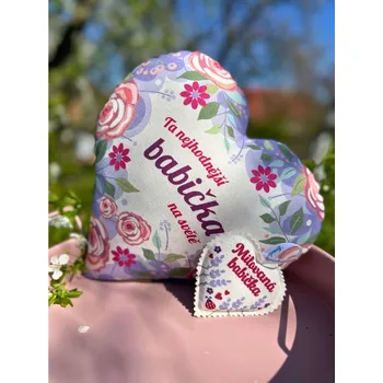 Dekorativní polštářek Lavandia velká dárková sada - polštář velký 30 x 30 cm z BIO levandule a závěsné srdíčko Vzor Látky: Milovaná babička s BIO levandulí