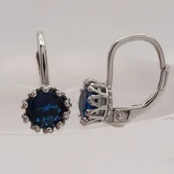 Náušnice Stříbrné náušnice s klasickým zapínáním