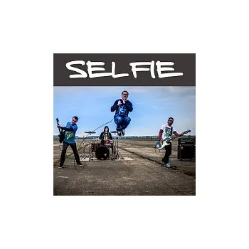 Česká hudba Jaksi Taksi – Selfie (Single)