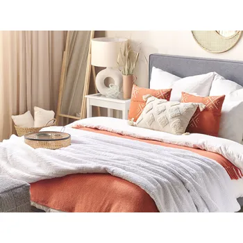 přikrývka Přikrývka bílá polyesterová 200 x 220 cm jemná hřejivá deka na postel bytový doplněk Beliani