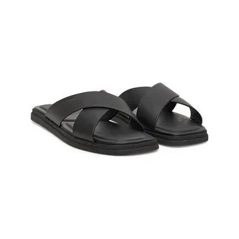 Dámské pantofle Calvin Klein Nazouváky Criss Cross Sandal HM0HM01737 Černá 45