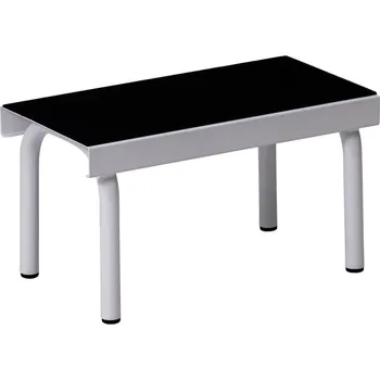 Schůdek Jednostupňový schůdek s protiskluzovým gumovým potahem