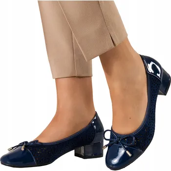 Dámské lodičky Tmavě modré prolamované Lodičky Dámské na nízkém podpatku KOŽENÁ stélka vel. 39