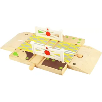 Vláček a vláčkodráha Železniční přejezd s brankami