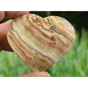 Přírodní kámen Pruhovaný aragonit leštěné srdce (128g)