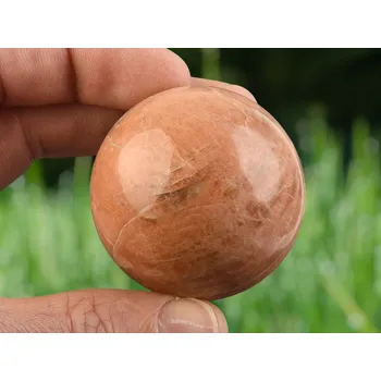 Přírodní kámen Koule kalcit 142g z Madagaskaru