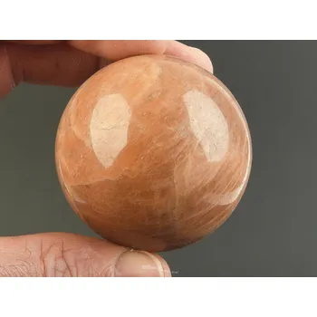 Přírodní kámen Koule kalcit 165g z Madagaskaru