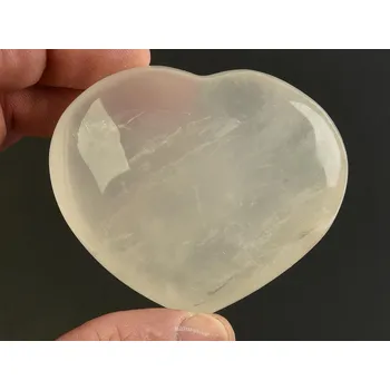 Přírodní kámen Leštěné srdce girasol 144g