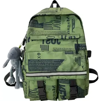 Studentský sportovní batoh Noviny zelený 16L - Model S přívěškem