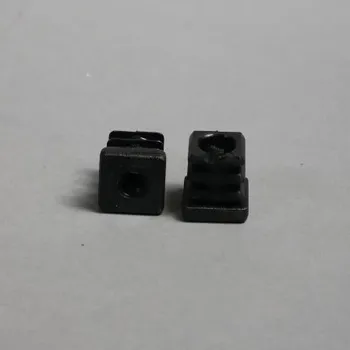 Stavební profil Plastová zátka 20 mm černá s plastovým závitem