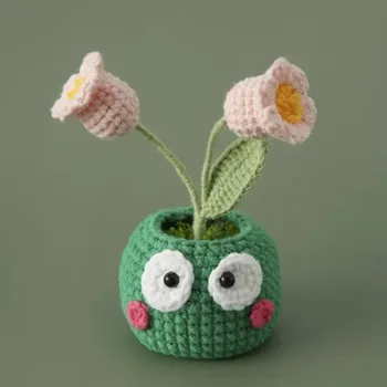 umělá květina Háčkovaná rostlinka v květináči – roztomilá dekorace | umělá květina, stolní dekorace - A2
