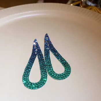 Náušnice Třpytivé barevné dlouhé visací náušnice | dámské náušnice, svatební náušnice - HE16064-7