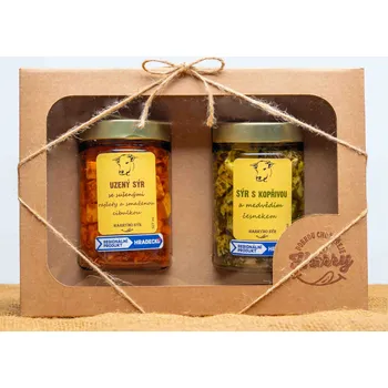 Dárkový potravinový koš DÁRKOVÉ BALENÍ 2x NAKLÁDANÝ SÝR UZENÝ + KOPŘIVA/ČESNEK