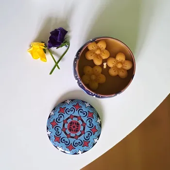 Obraz Svíčka ze 100% včelího vosku Mandala květinky (100% přírodní, mají příjemnou medovou vůni, stabilně hoří, neprskají, pohlcují nepříjemné pachy včetně cigaretového kouře)