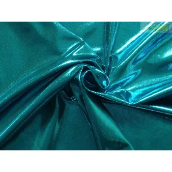 společenská látka petrolejová