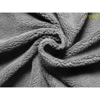 černá kožešina borreguillo