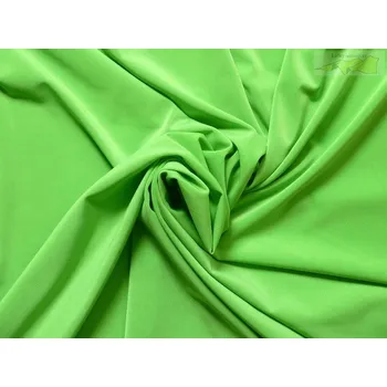 úplet signálně zelený