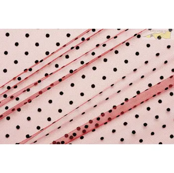 tyl červený - černé puntíky