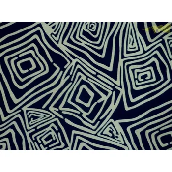 černá hedvábná šatovka 3173 čtvercový vzor