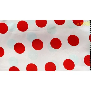 bílý satén s červenými puntíky