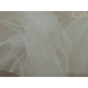 tyl krémový š. 280 cm